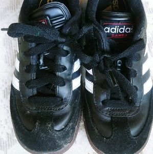 Youth Indoor Soccer Shoes, Adidas Sambas